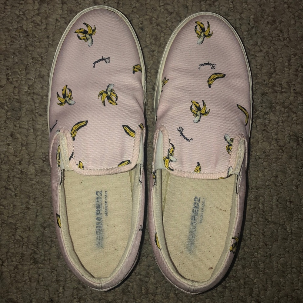 DSquared² Men's Pink Banana Print Slip-Ons